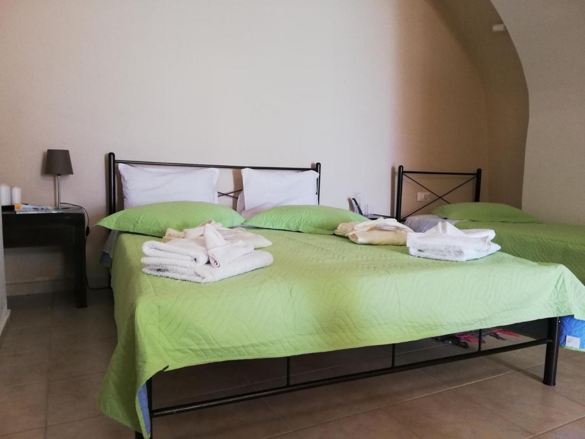Apartment Mantilaria Fira (Santorini)