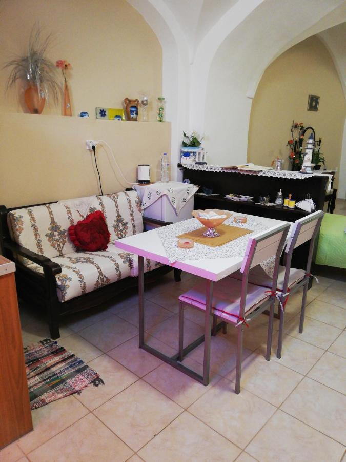 Apartment Mantilaria *